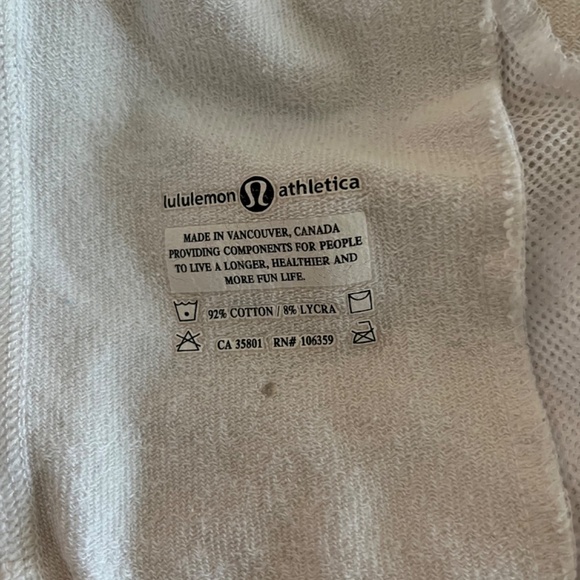Girls Lululemon size 4 jacket - Picture 14 of 14